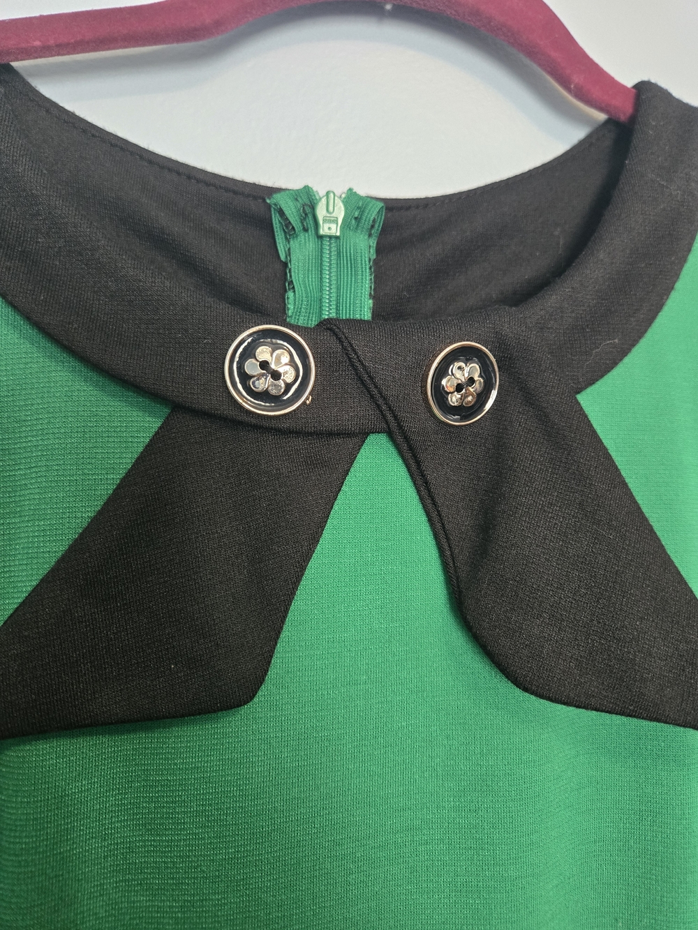 Vintage Pinup Style Green Dress With Black Bow - Picture 3 of 6